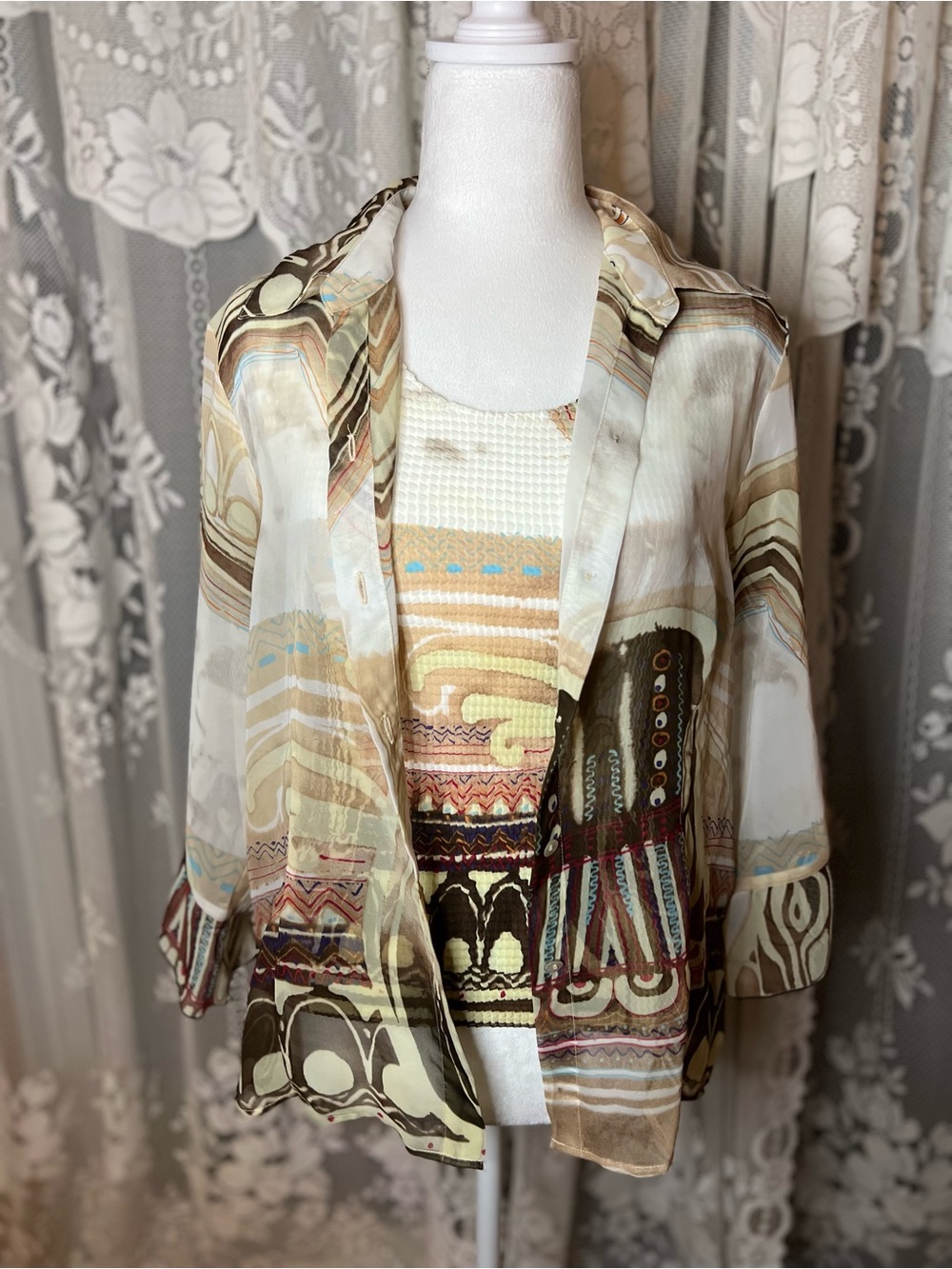 NICOLA Cream Multi Sheer Button-Front Blouse Two Piece Set Medium